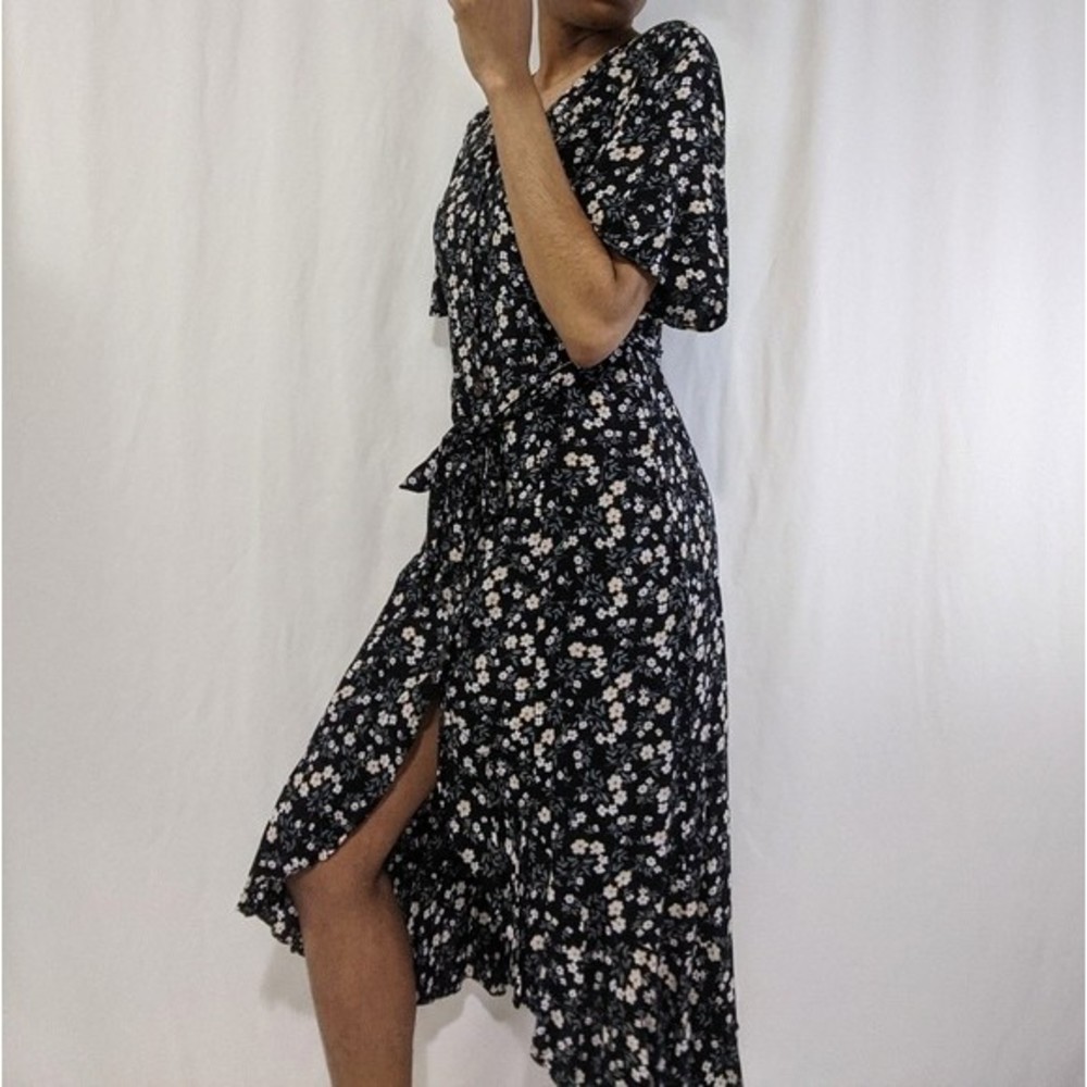 Umgee Flutter Sleeve Button Front Ruffle Hi-Lo Hem - image 2